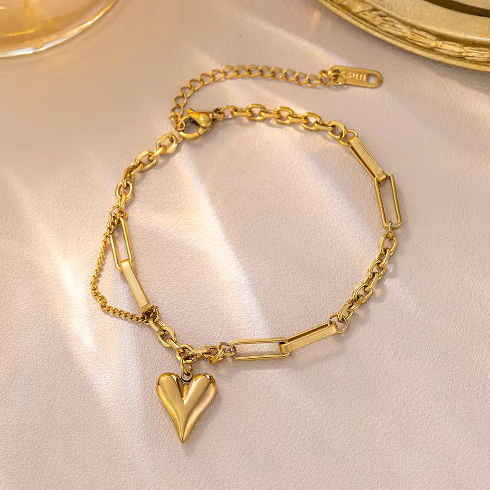 Heart shape chain bracelet