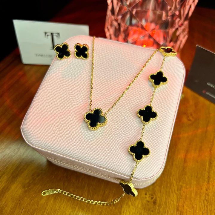 Black Clover Set