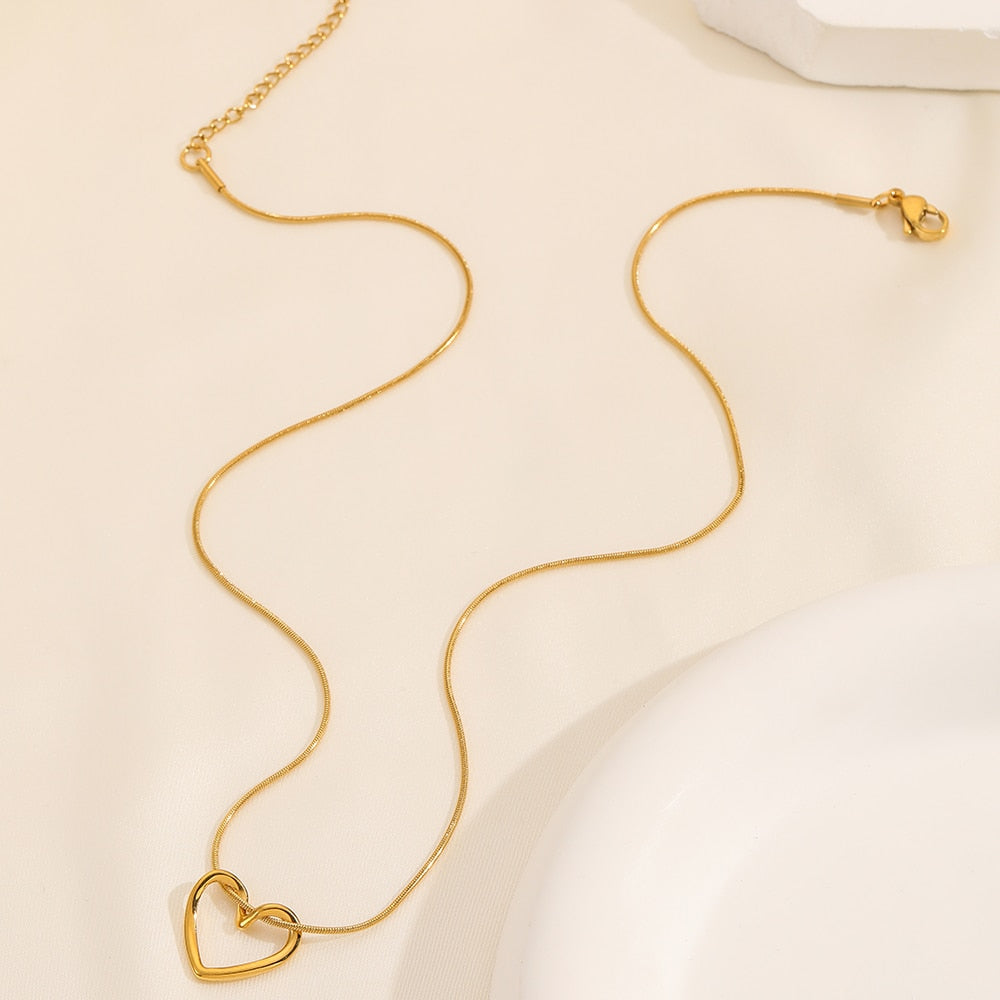 Twist Heart Pendant Necklace
