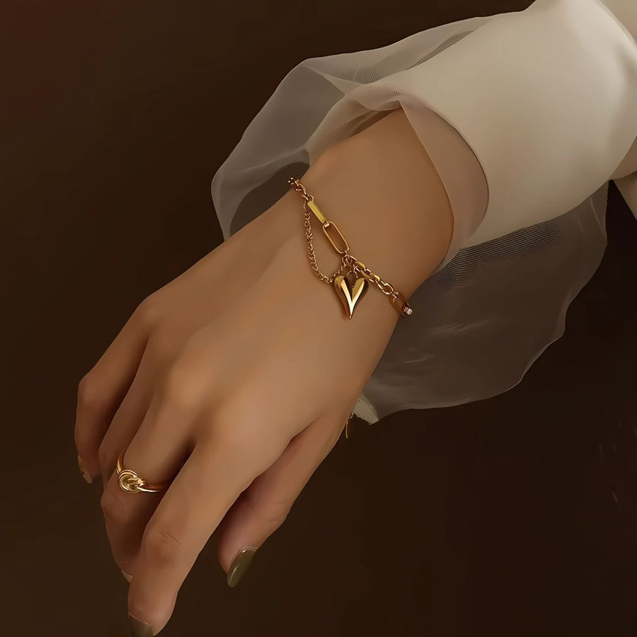 Heart shape chain bracelet