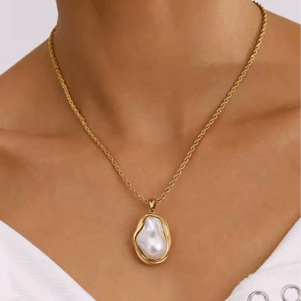 Mother Pearl Necklace