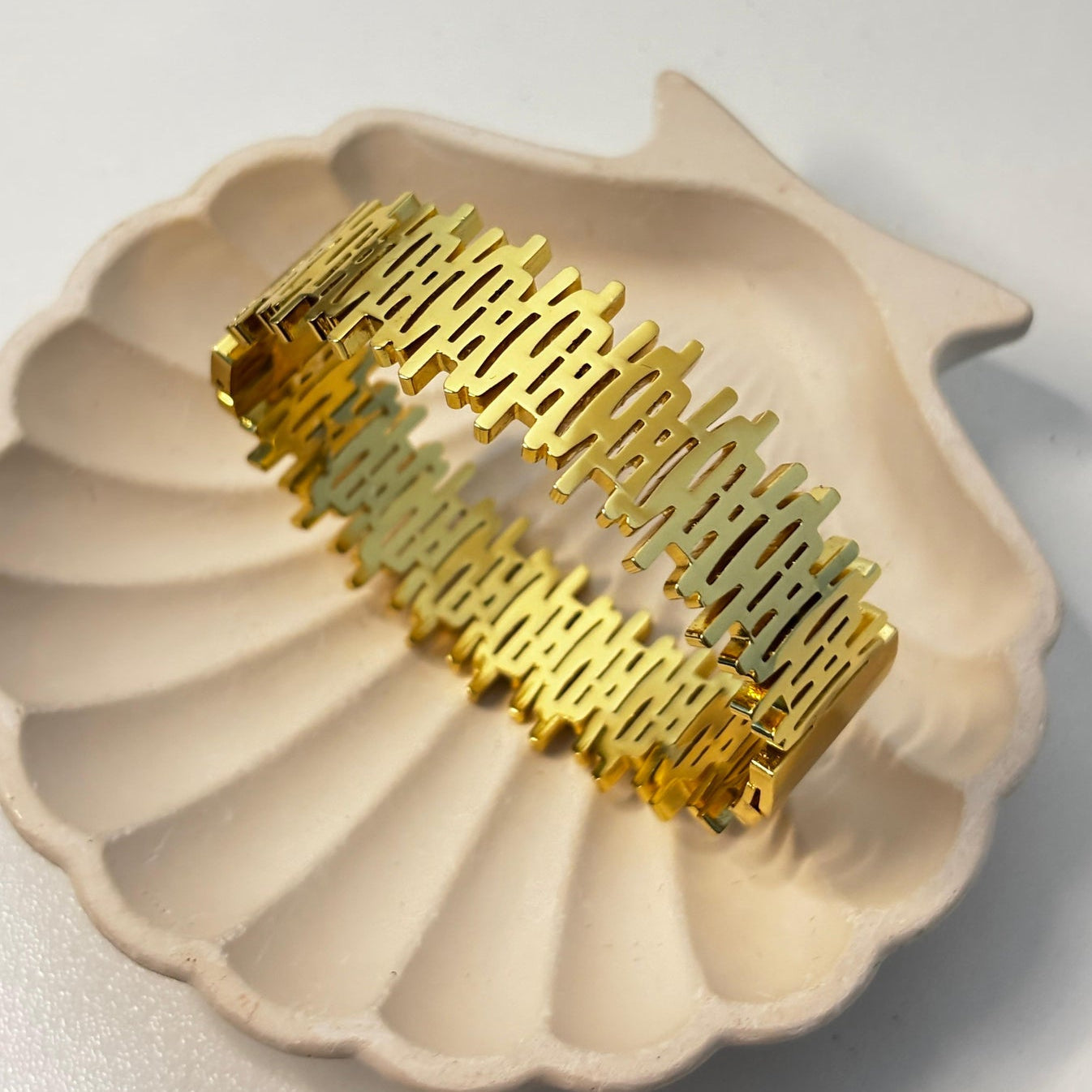 LUXE Lattice Bangle