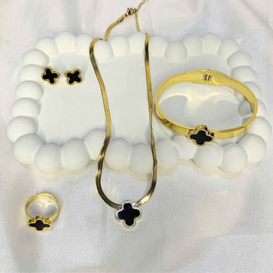 Clover Complete Set Snake chain, bangle, earrings, ring