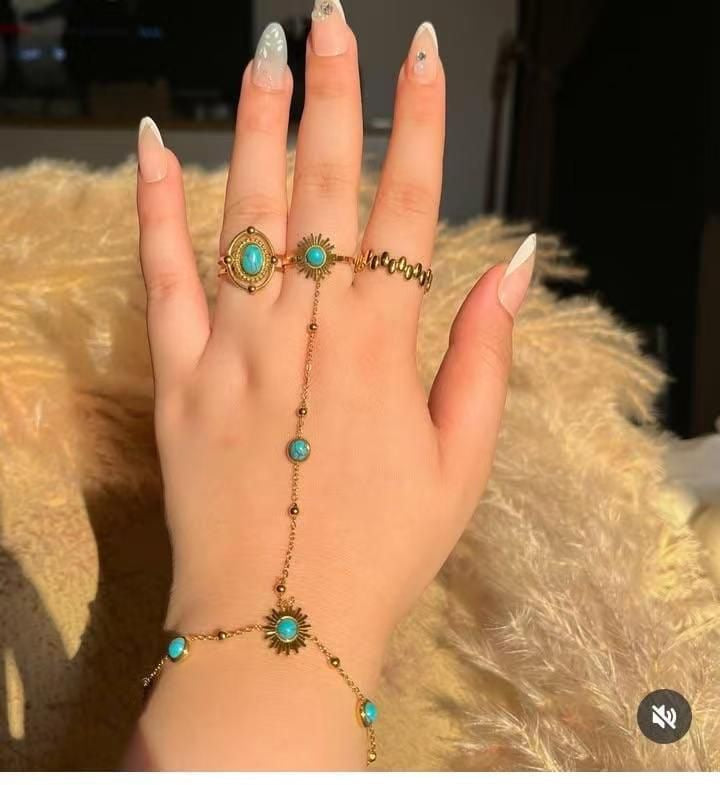 Ferozi Stoned Handchain