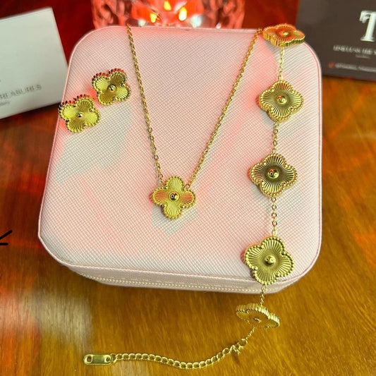 Golden Clover Set