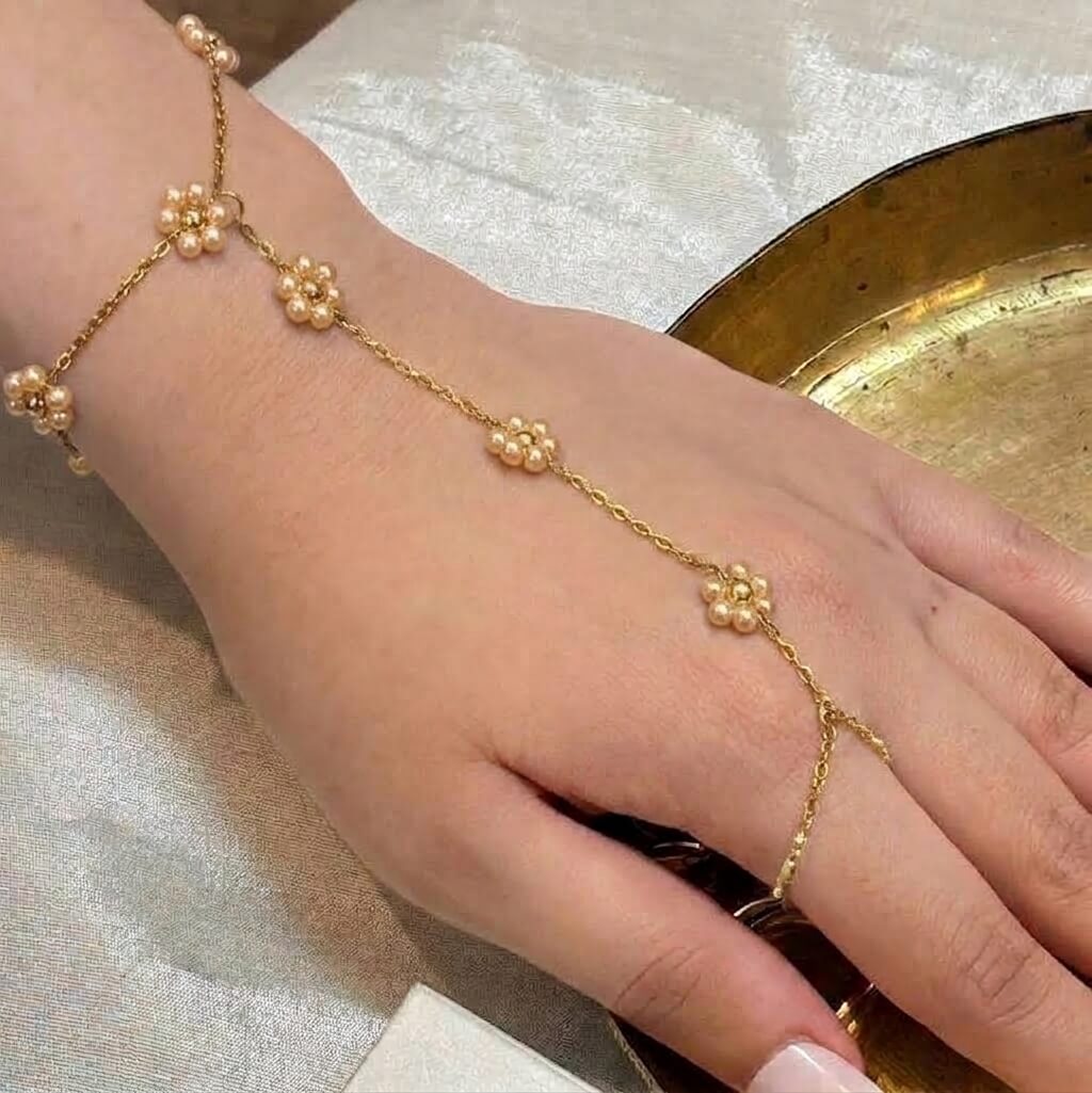 4 Colors in Flora HandChains
