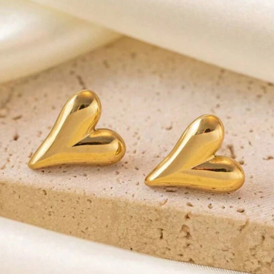 Plain heart studs