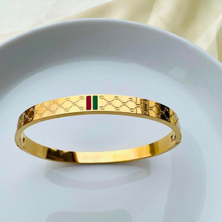 Gucci Handcuff