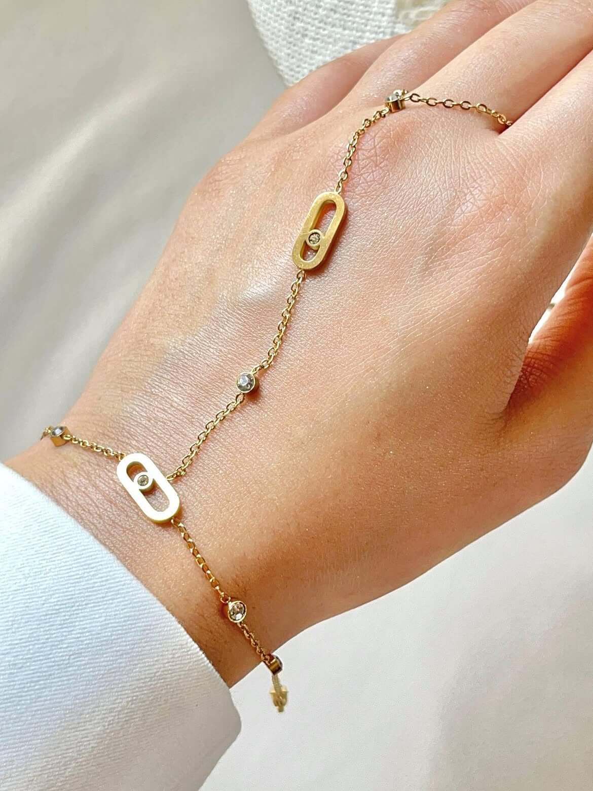 Minimal Oval Handchain