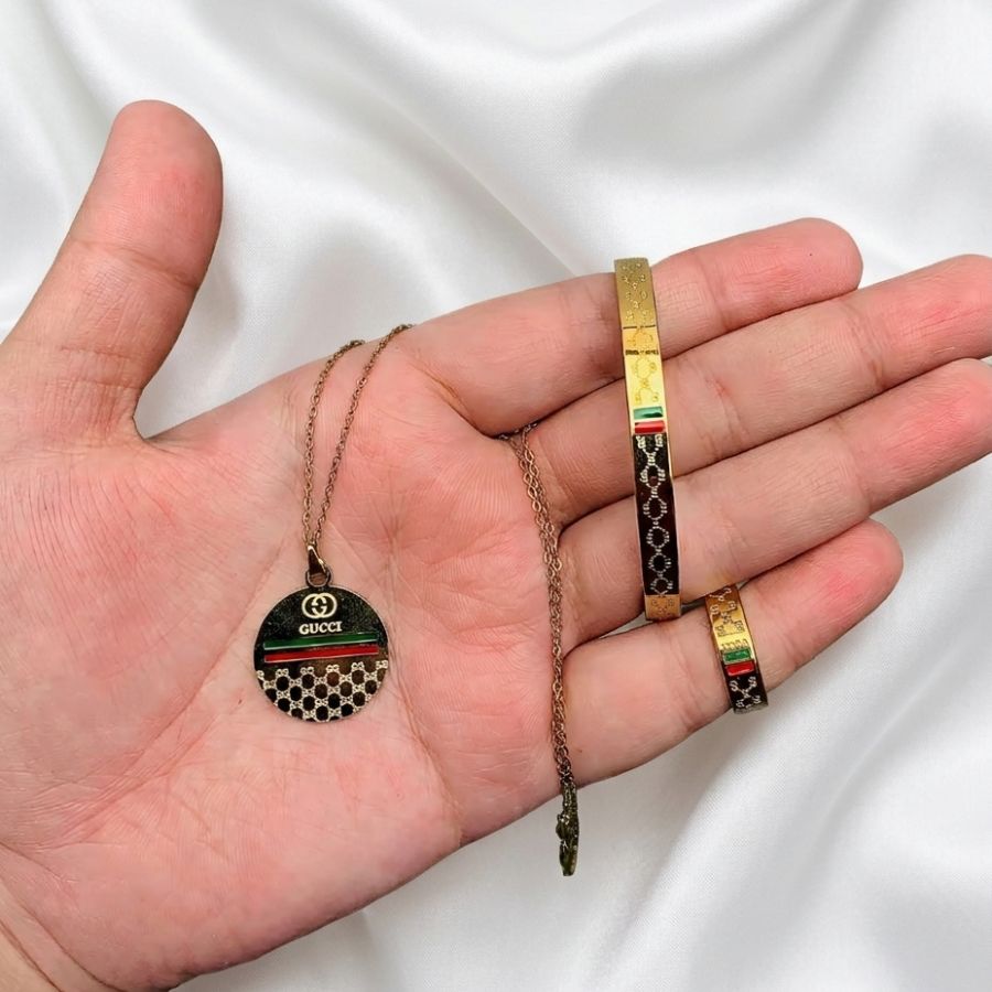 Gucci Set bangle, ring, Pendant