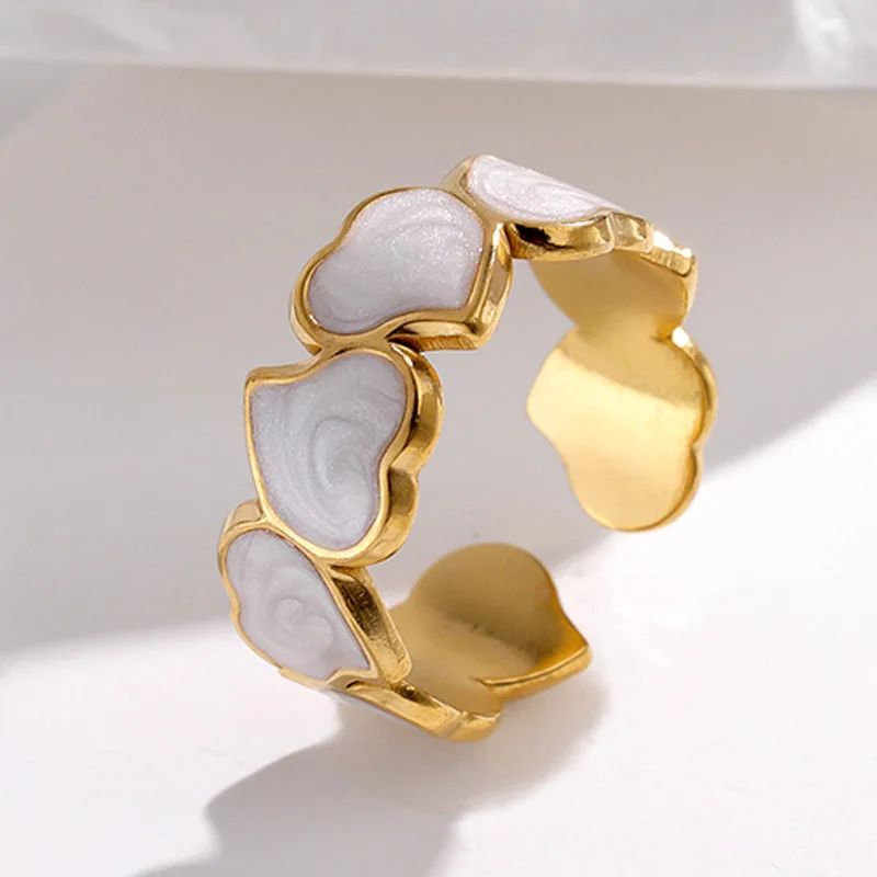 Dripping design ring