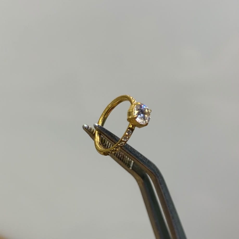 Center Stone Nose Ring - 7.5mm